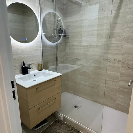 Charming Near La Defense - Paris Appartement *